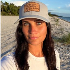 First Mate Cristina of Sand Dollar Boat Tours
