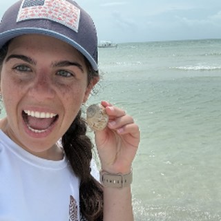 First Mate Taylor of Sand Dollar Boat Tours